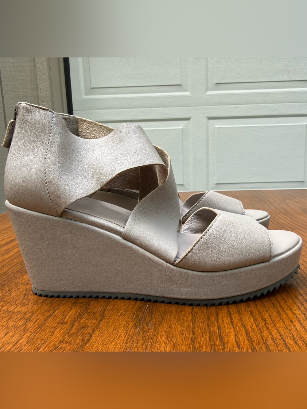 Eileen Fisher Gray Leather Platform Wedge Sandals Zip Back 9.5